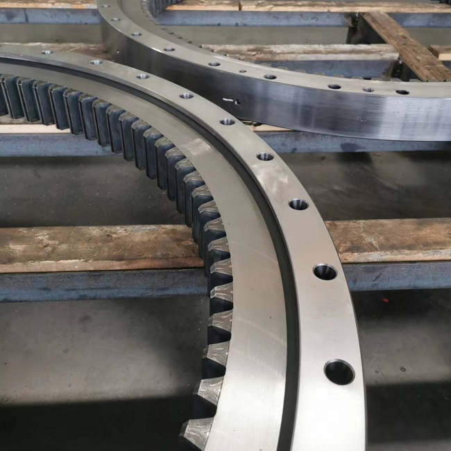 Special cases where slewing bearing needs to add grease