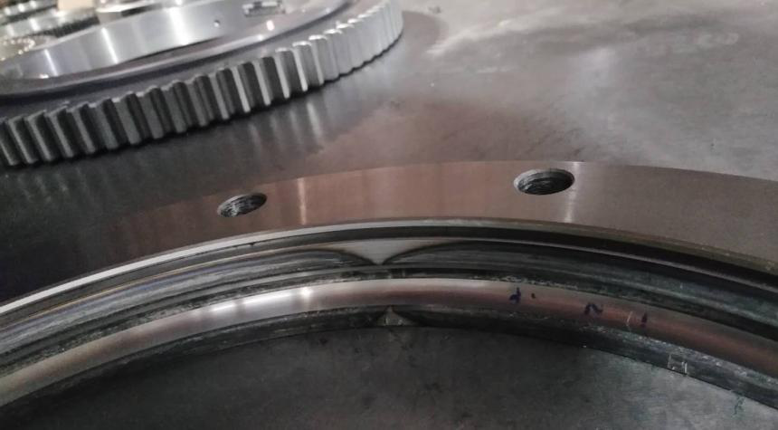  Affecting Factors of Slewing Bearing Raceways Capacity