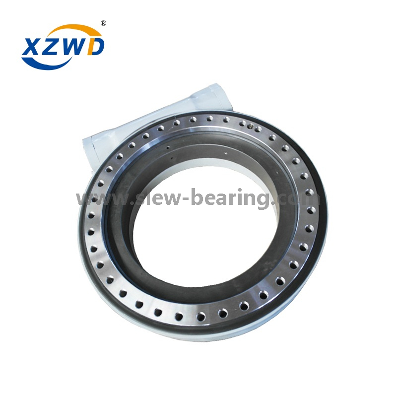 SLEWING BEARING FOR WIND TURBINES