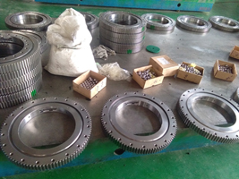 Four point contact ball slewing bearing design