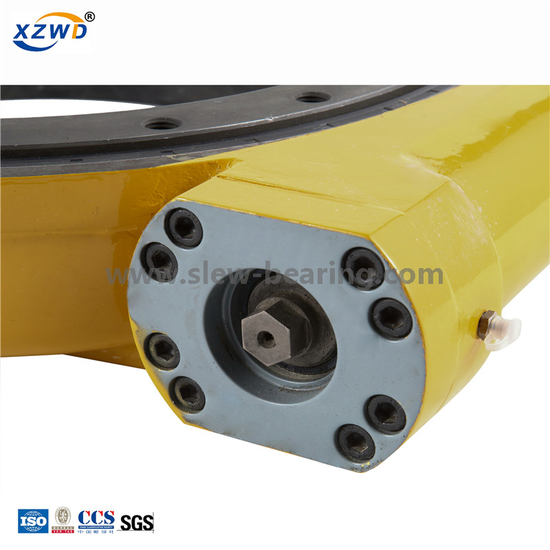 WEA14-86-BH-R Enclosed Slewing Drive with 24V DC Electric Motor And 50CC Hydraulic Motor 